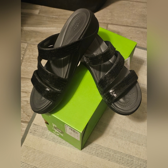 Crocs Women's Boca Sequins Strappy Wedge Sandals, Black Size 8. Brand New - Picture 8 of 10